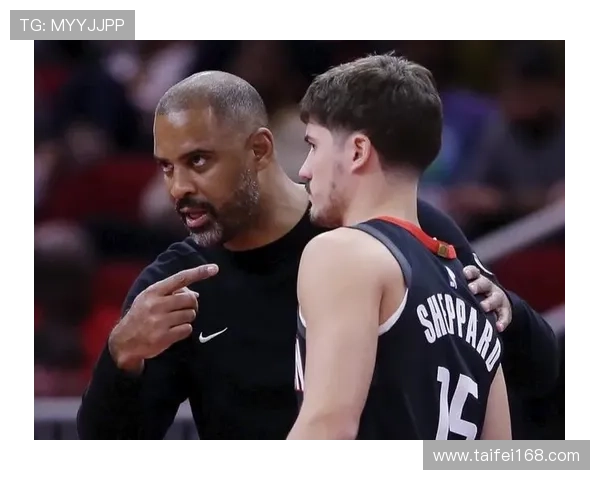 里德表示将与年轻球员同场竞技并愿意承担老将责任转型为教练角色